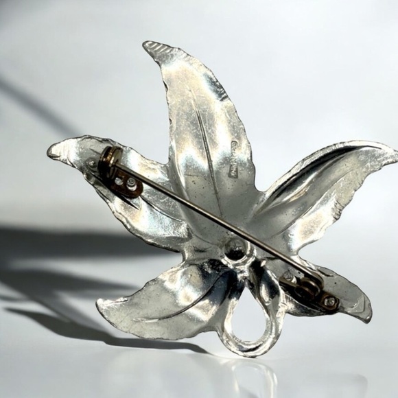 Vintage Flower Leaf Pearl Marcasite Sterling Silver Brooch Germany - Picture 2 of 3